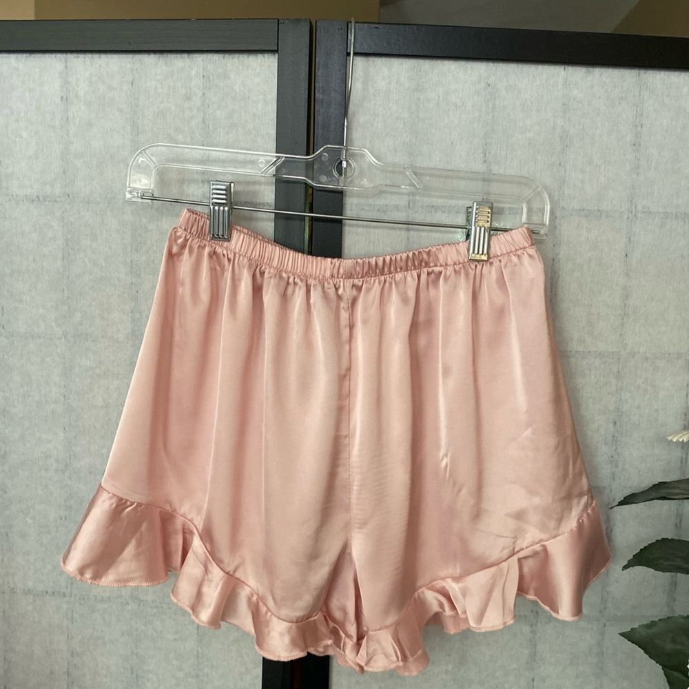 Adorable Comfy Women M Pink Satin Ruffled Leg Sleep Shorts Pajama Bottoms